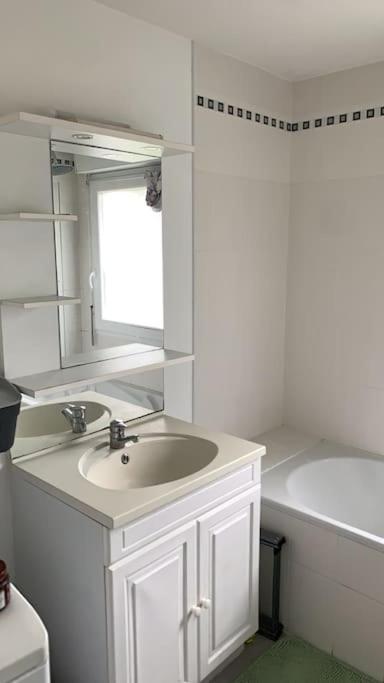 Appartement Lumineux De 60M2 Guer Eksteriør bilde